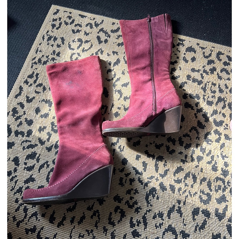 RARE Purple gather round boots